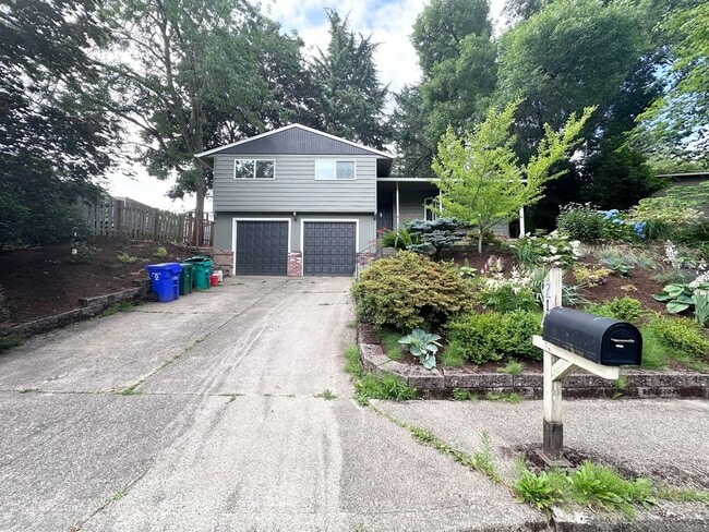 Foto del edificio - Modern Home 4 Bed 2.5 Bath in Gresham Butte!