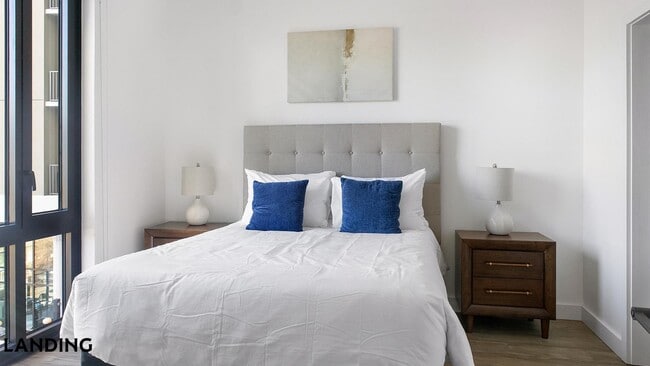 Foto del edificio - 1007 S Mint St