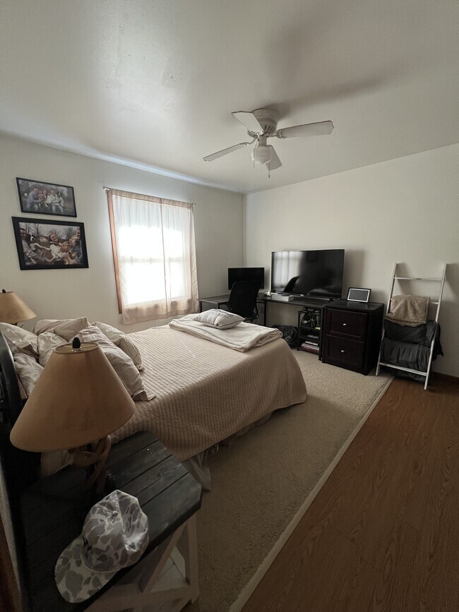 Foto del edificio - 2550 New Pine Dr