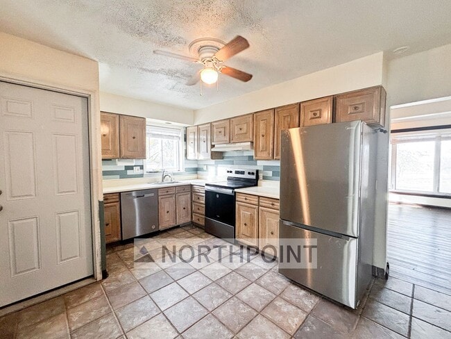 Foto del edificio - 2BR w/ Jetted Tub in North Salt Lake