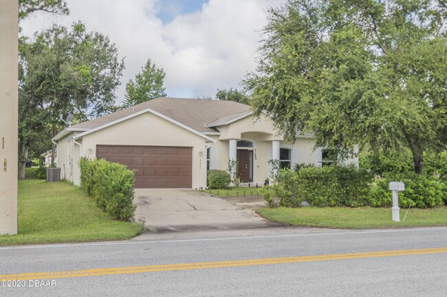 Foto del edificio - 4650 Spruce Creek Rd