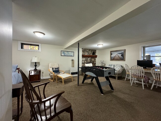 Building Photo - 8 Ponderosa Pines