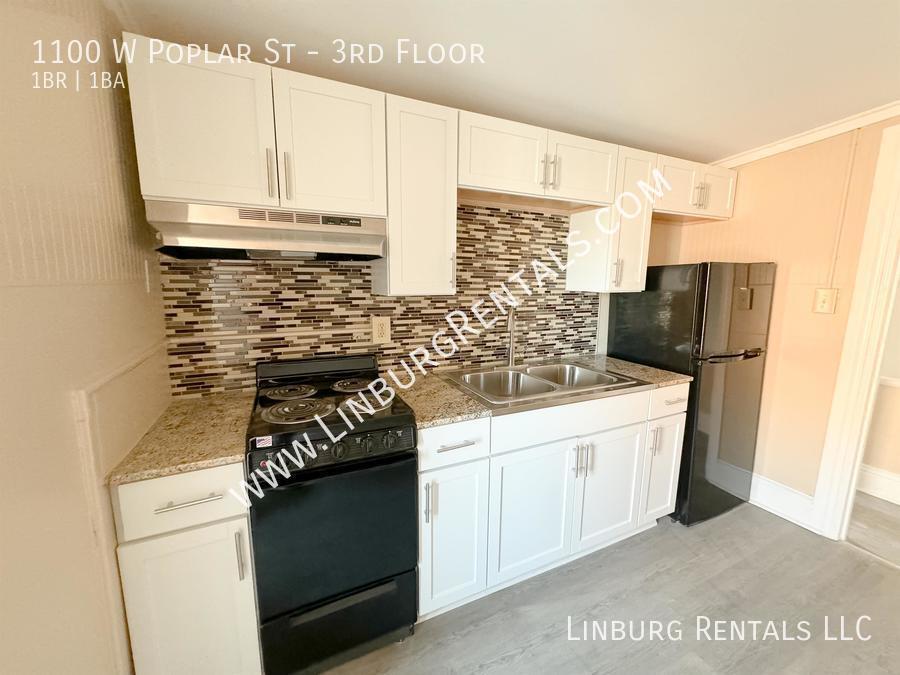 1100 W Poplar St Unit 3rd Floor, West York, PA 17404 Room for Rent in