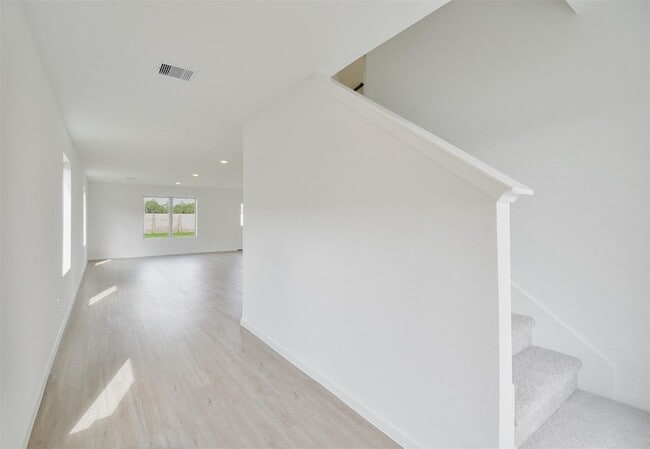 Building Photo - 18566 Cepagatti Dr