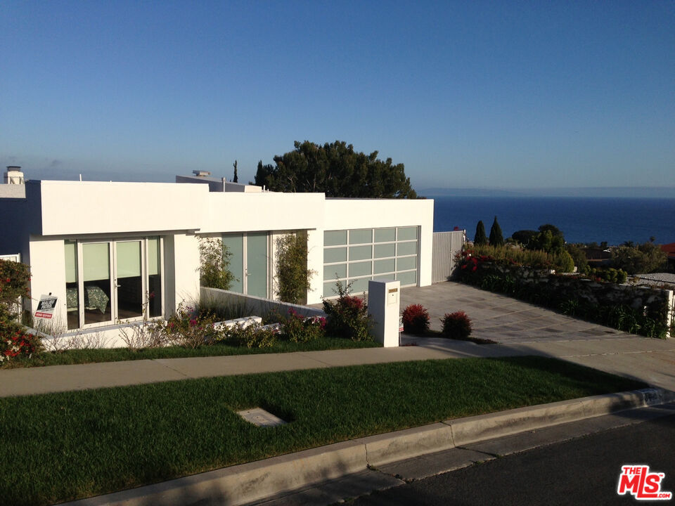 Foto principal - 3440 Shoreheights Dr
