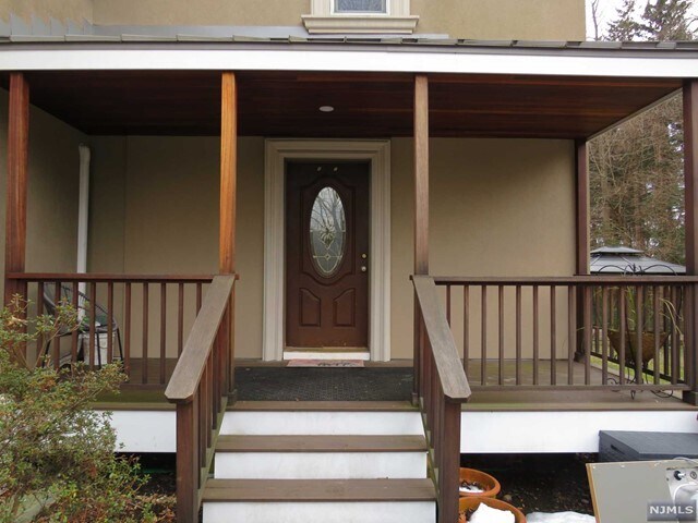 Building Photo - 6 Pineview Terrace