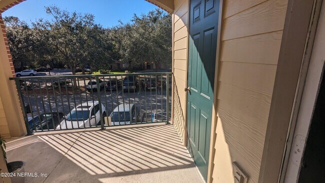 Foto del edificio - 7800 Point Meadows Dr