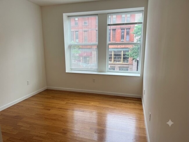 Foto del edificio - 265 Essex St