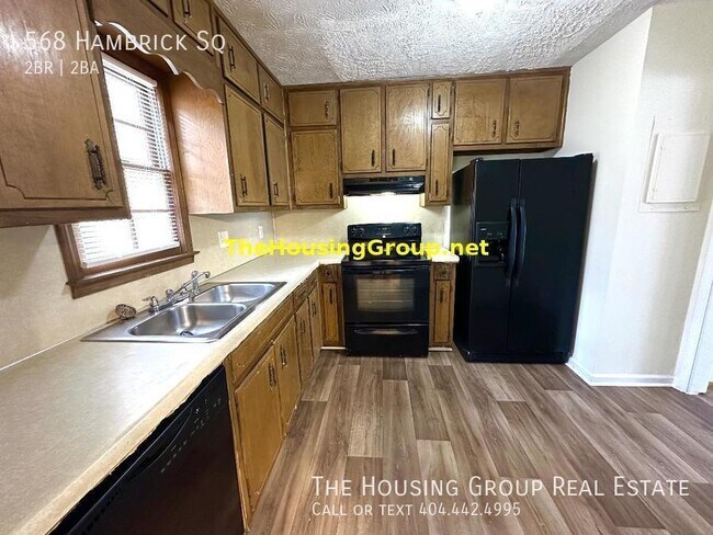 Building Photo - 1 Free Month Rent + 13 Month Lease