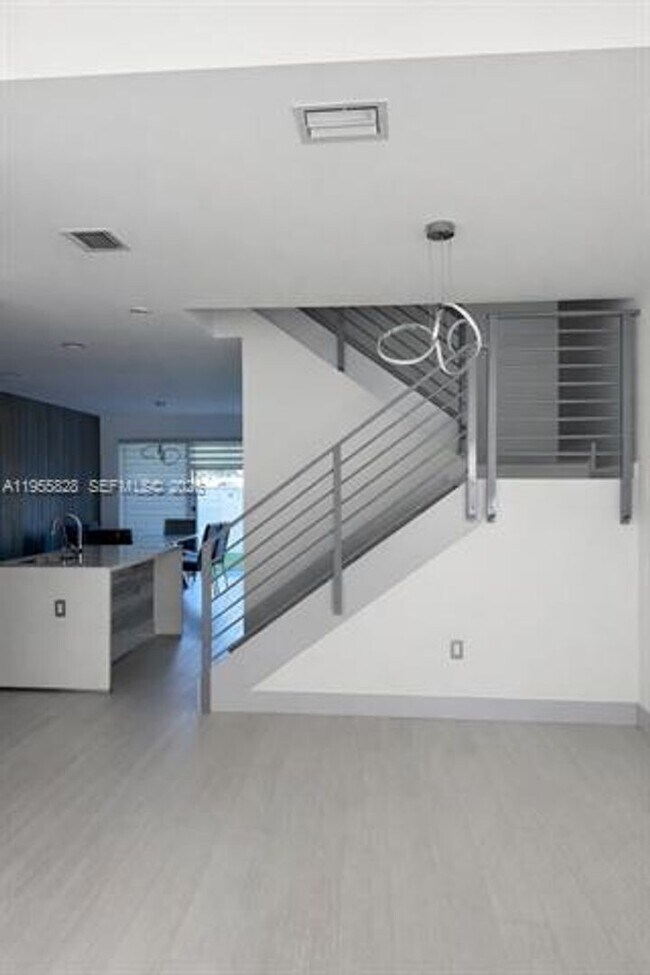 Foto del edificio - 7220 NW 103rd Path