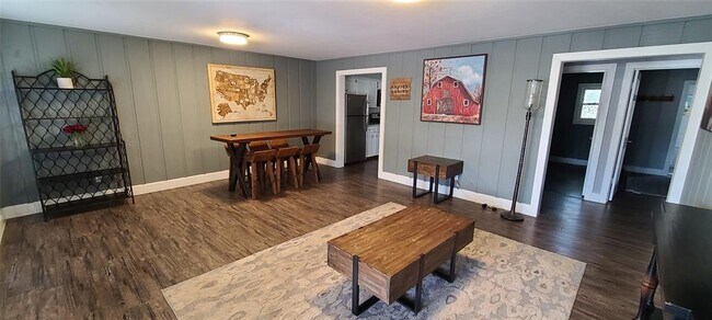 Building Photo - 5251 US-290