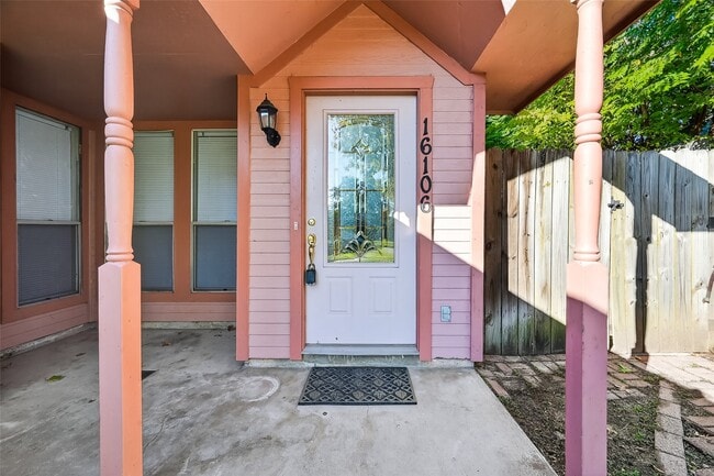 Building Photo - 16106 Barbarossa Dr