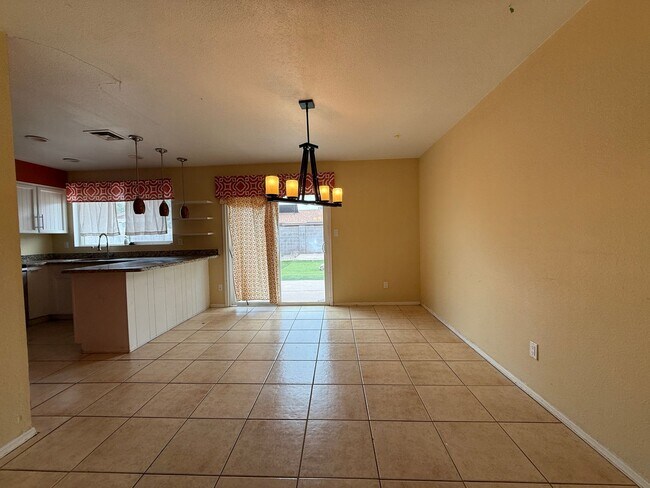 Foto del edificio - Knoell Mesa for rent!