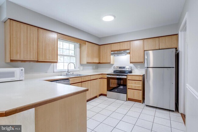 Foto del edificio - 4685 Forestdale Dr