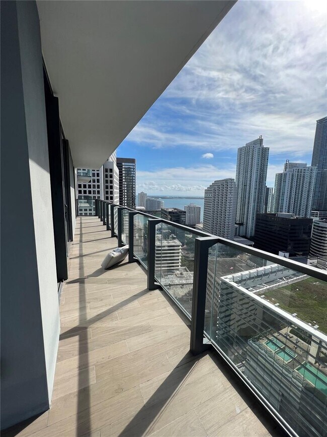 Foto del edificio - 68 SE 6th St