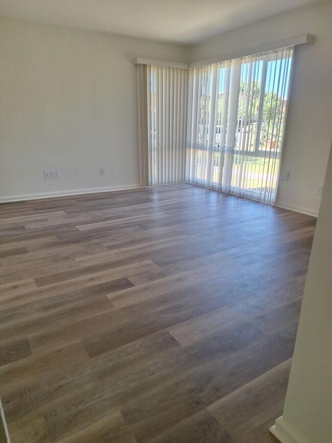 Foto del edificio - 4507 Clairemont Dr