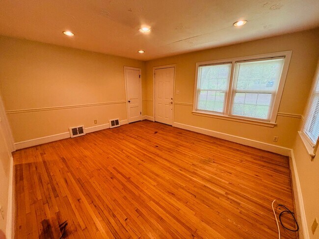 Foto del edificio - 3 Bedroom 1 Bath House