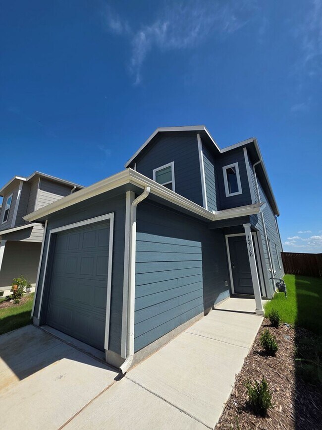 Foto del edificio - Stunning New Construction in Foree Ranch –...