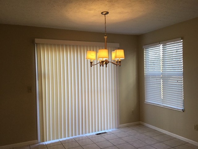 Foto del edificio - 3131 Fayburrow Drive