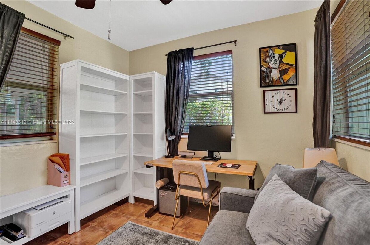 Primary Photo - 2040 SW 25th St
