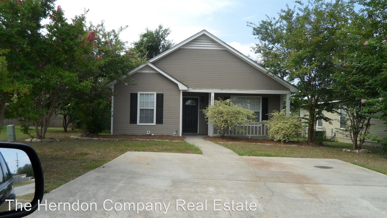 3810 Pondside Cir, Valdosta, GA 31605 House Rental in Valdosta, GA