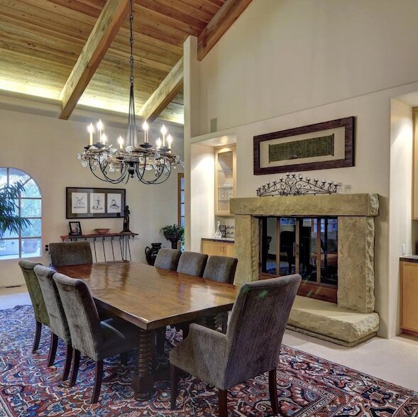 Foto del edificio - 3756 Foothill Rd