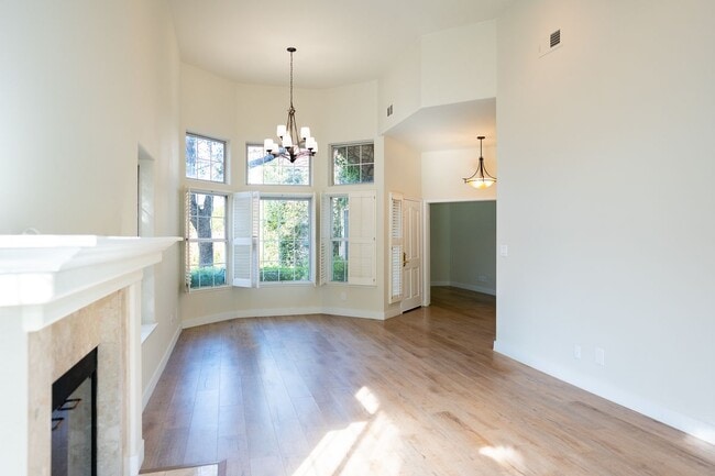 Building Photo - 26604 Marigold Ct