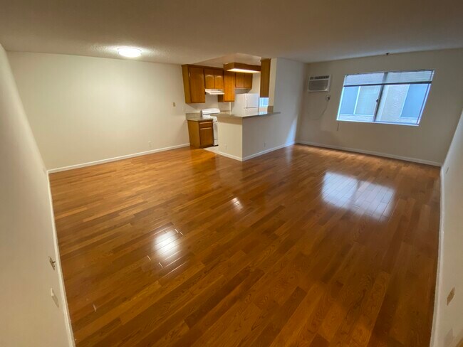 Foto del edificio - 11825 Courtleigh Dr