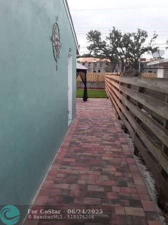 Foto del edificio - 1561 SW 30th St