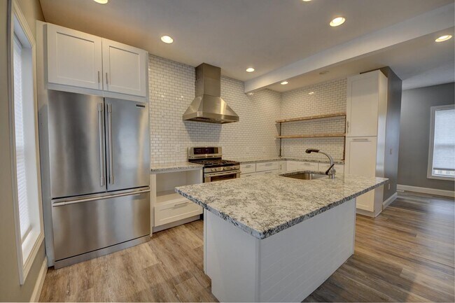 Building Photo - 508 Wachtel Ave
