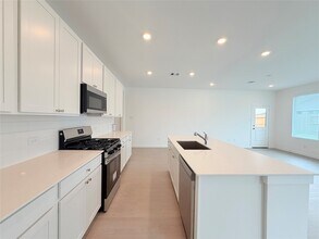 Building Photo - 9311 Golden Dorado Ln