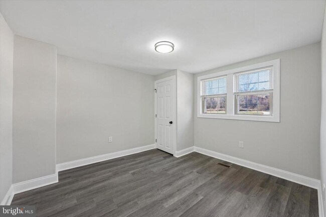 Foto del edificio - 635 Stanton Christiana Rd