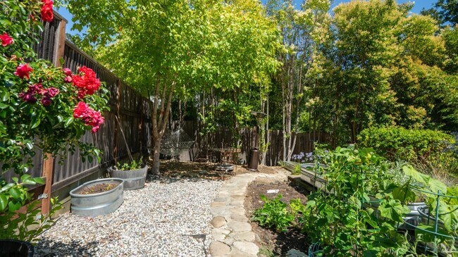 Foto del edificio - 110 Floribel Ave