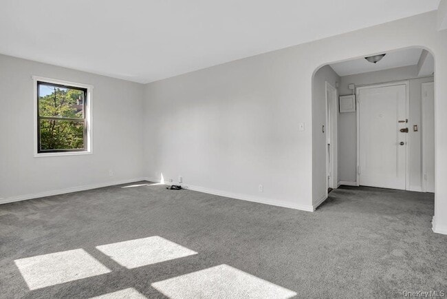 Building Photo - 73 Hilbert St