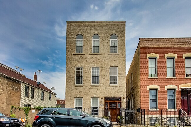 Building Photo - 717 N Elizabeth St