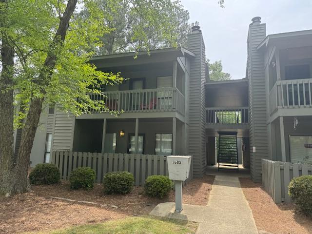 Building Photo - 1885 Tryon Dr