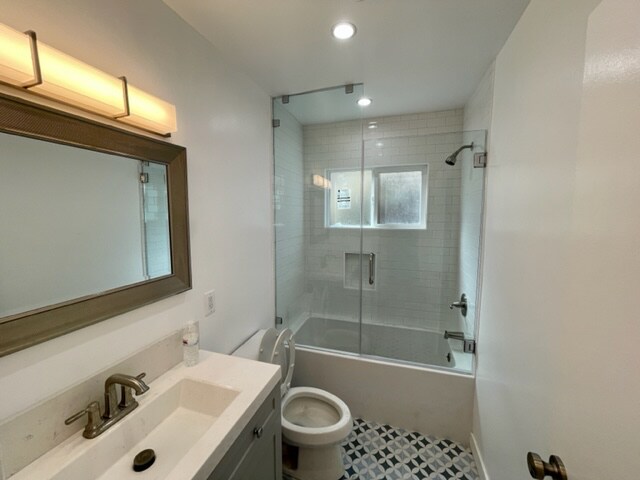 Foto del edificio - 2140 Beachwood Dr