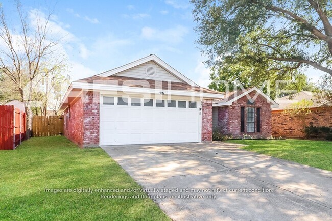 Building Photo - 4404 Lakeview Dr