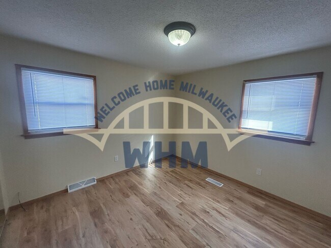 Foto del edificio - 6578 N 73rd St