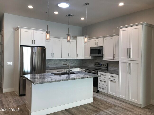Building Photo - 12240 N Chama Dr