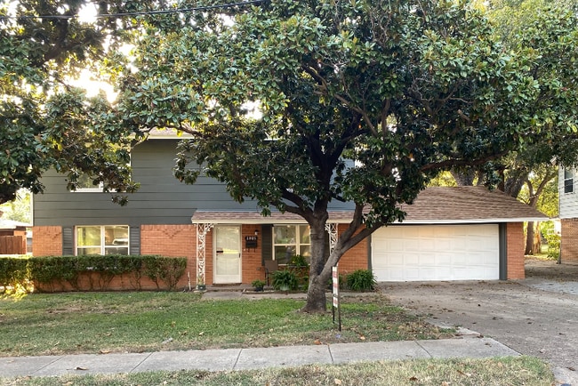 Photo - 1805 S Franklin St House