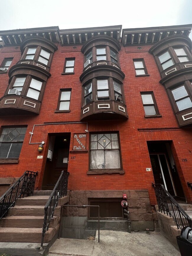 Foto del edificio - 135 Madison Ave