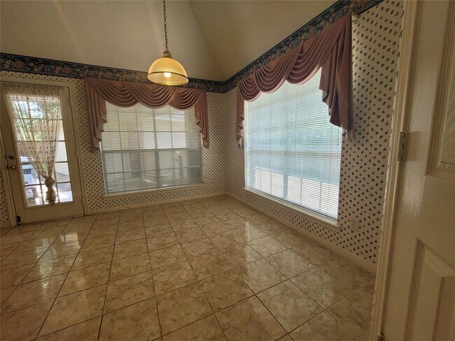 Foto del edificio - 1711 Monvale Ln