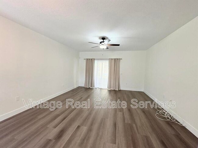 Building Photo - 8502 Gablebend Way