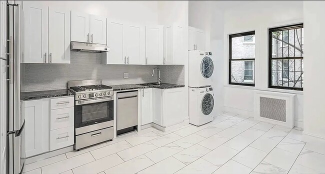 Building Photo - 11 Abingdon Square