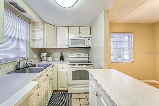 Foto del edificio - 1245 84th Ave N