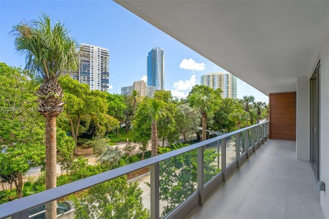 Foto del edificio - 2200 Brickell Ave
