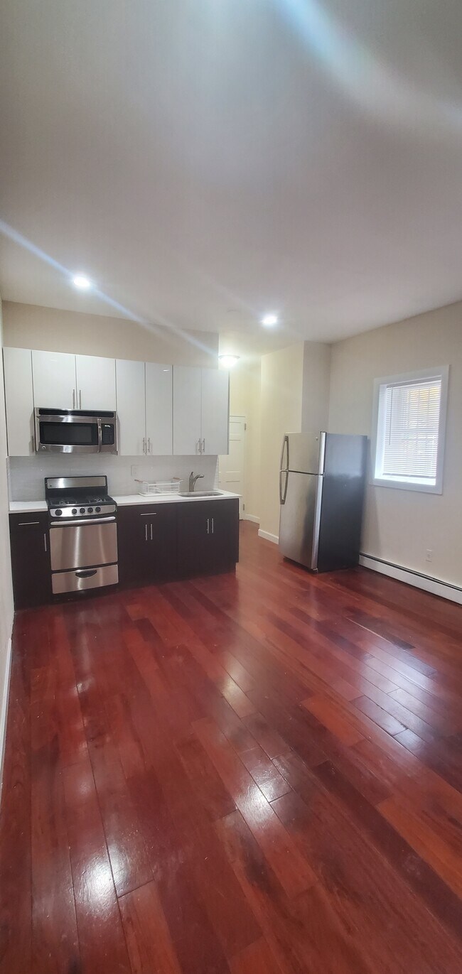 Foto del edificio - 316 Chauncey St