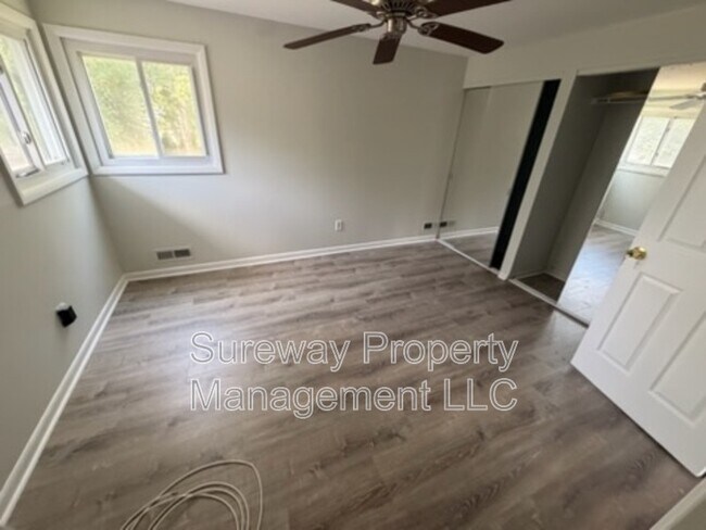 Foto del edificio - 991 Sherbrook Cir
