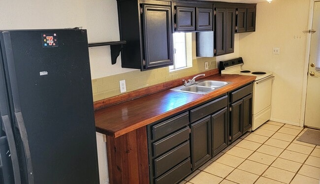 Foto del edificio - 12800 S 43rd Ave